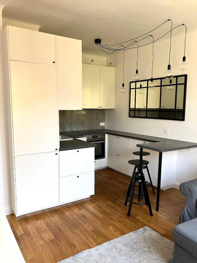 Cute Apartment In The City Center , 2-Beds , Wi-Fi - By Hik Apartments Varşova Dış mekan fotoğraf
