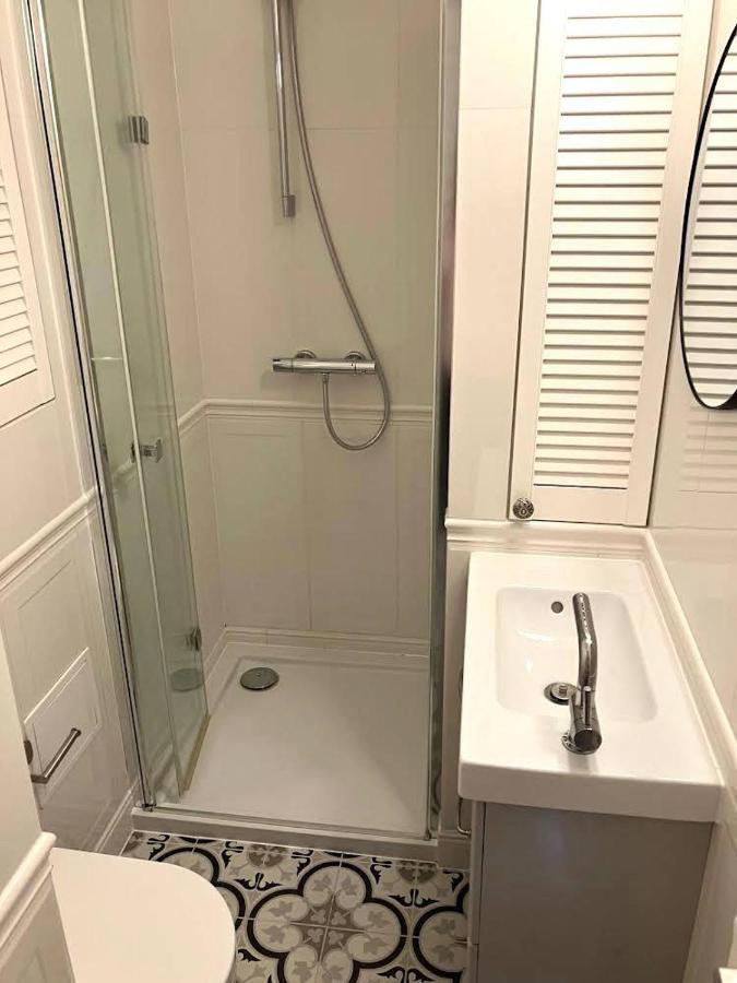 Cute Apartment In The City Center , 2-Beds , Wi-Fi - By Hik Apartments Varşova Dış mekan fotoğraf